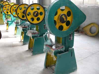 高速沖床的明顯特點及優(yōu)勢