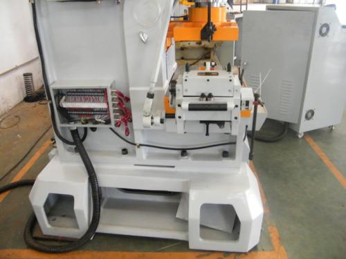 高速?zèng)_床模具設(shè)計(jì)安裝步驟